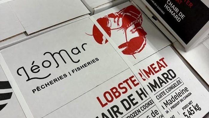 Des caisses de chair de homard des Pêcheries Léomar.