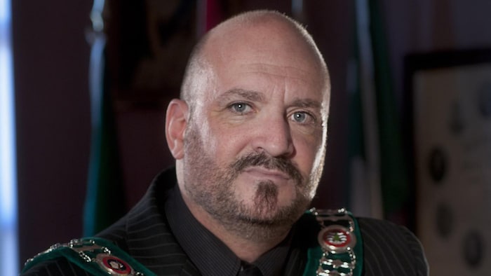 Le maire de Cochrane Peter Politis