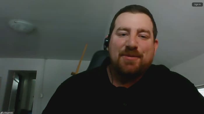 Phillip Dagenais en entrevue sur Zoom.