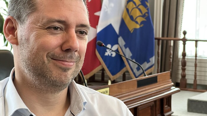 Le vice-président du comité exécutif de la Ville de Québec, Pierre-Luc Lachance, est satisfait de l'entente sur le partage des dépenses de l'agglomération.