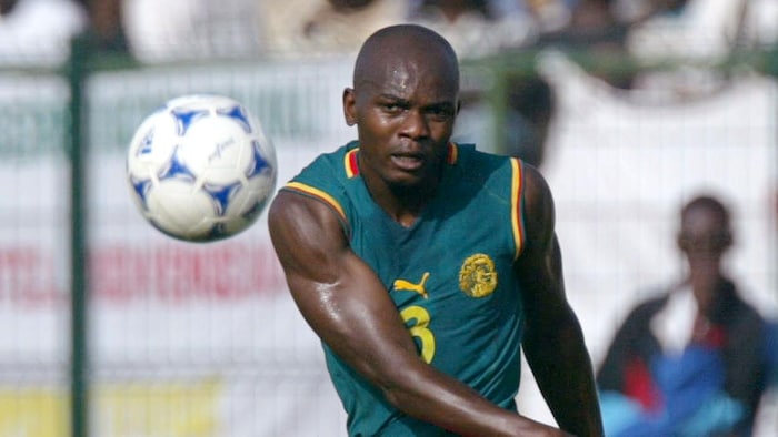 Pierre Womé Nlend lors du match de football contre l’Égypte, pour la Coupe d’Afrique des Nations 2002.