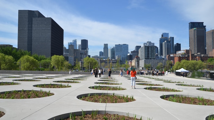 La place des Montréalaises, le 16 mai 2025.