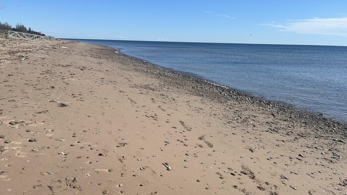 La plage de Val-Comeau.