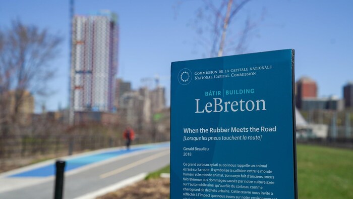 Une affiche des plaines LeBreton.