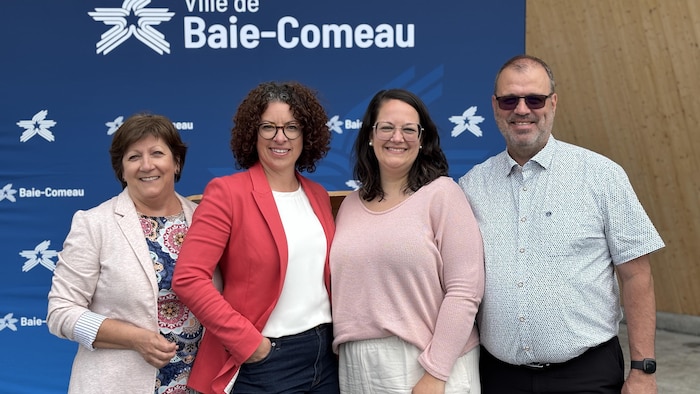 Quatre personnes de la Ville de Baie-Comeau osent devant la caméra.