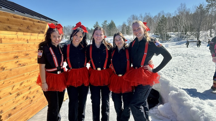 Des étudiantes du collèege Cambiran