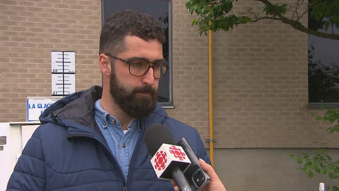 Antoine Petit, chef de la division des travaux publics et de la construction de la Ville de Sherbrooke, en entrevue à Radio-Canada Estrie.