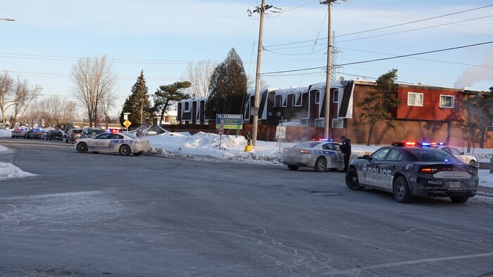 Entrée Par Effraction Armée Deux Suspects Arrêtés à Dollard Des Ormeaux Radio Canada 