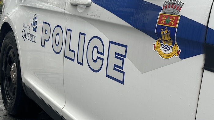 Un véhicule du Service de police de la Ville de Québec.