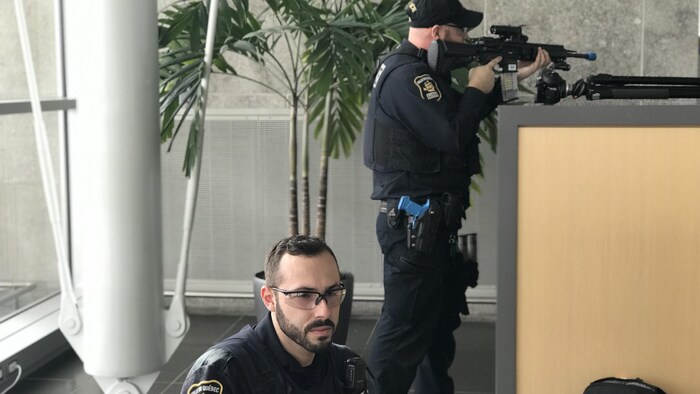 Bientôt un agent armé à l'aéroport de Québec