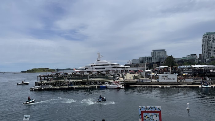 Le Samsara dans le port d'Halifax.