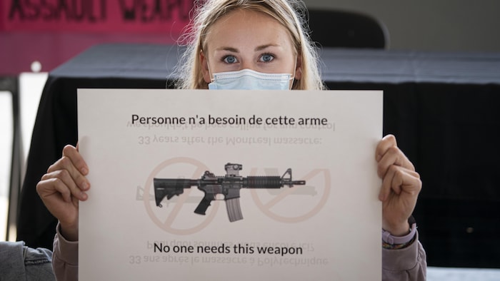 Personne n'a besoin de cette arme.