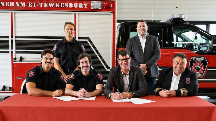 Des membres du Service de sécurité incendie de Stoneham-et-Tewksbury.