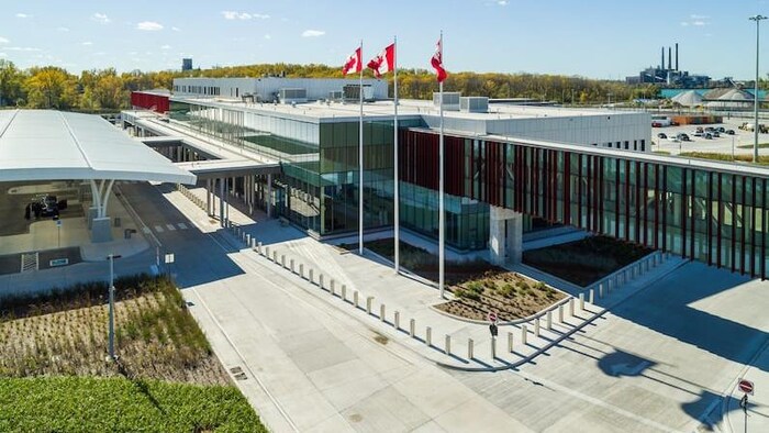 Les bâtiments du poste frontalier canadien du pont international Gordie-Howe à Windsor, en Ontario.