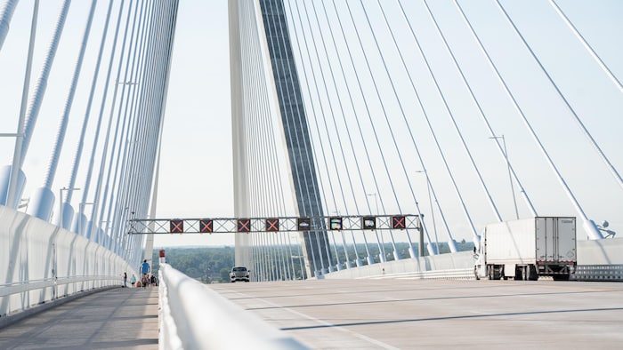 Le pont Gordie-Howe avec sa voie pour les véhicules et sa voie pour les piétons et cyclistes, le 5 août 2026.