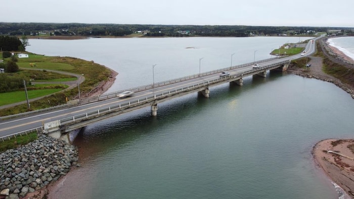 Chandler veut protéger le territoire de la rivière Petit Pabos Radio