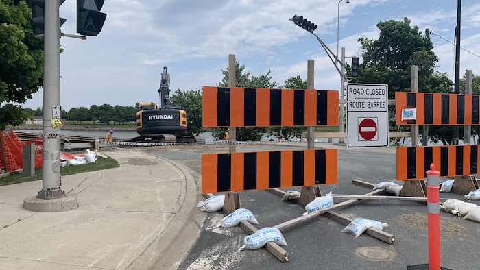 Un pont fermé à Tracadie.