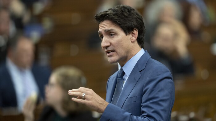 رئيس الحكومة الكندية جوستان ترودو متحدثاً في مجلس العموم.