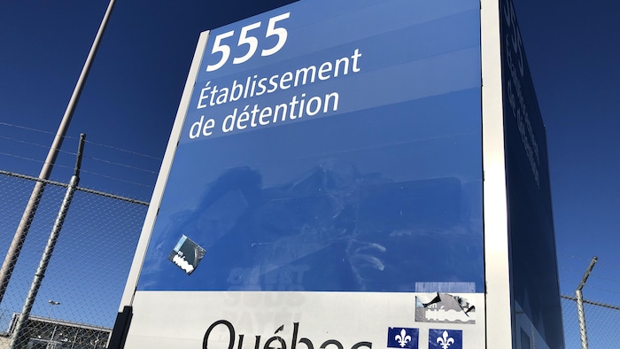 L'affiche de la prison de Roberval.