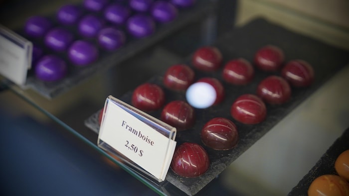Des chocolats aux framboises.