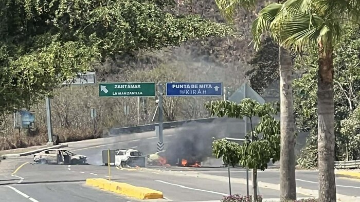 Des voitures incendiées au Mexique.