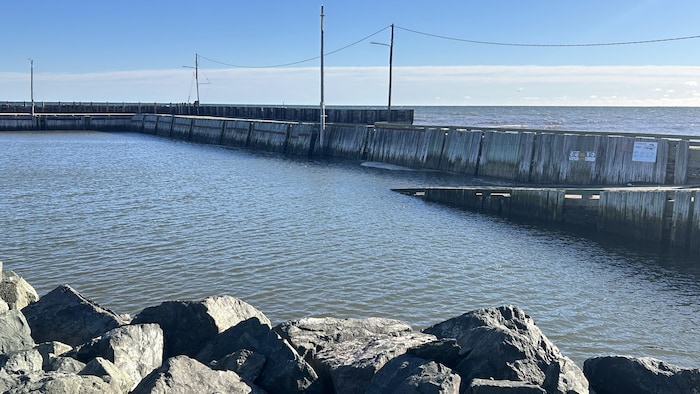 Le quai de Pointe verte est désuet.