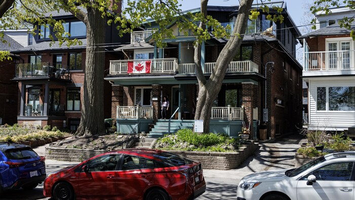 Une série de maisons du quartier des Beaches, à Toronto, sur la même rue. 