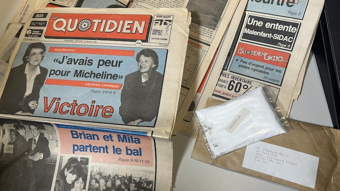La une d'une copie du Quotidien montrant les sœurs Lévesque.