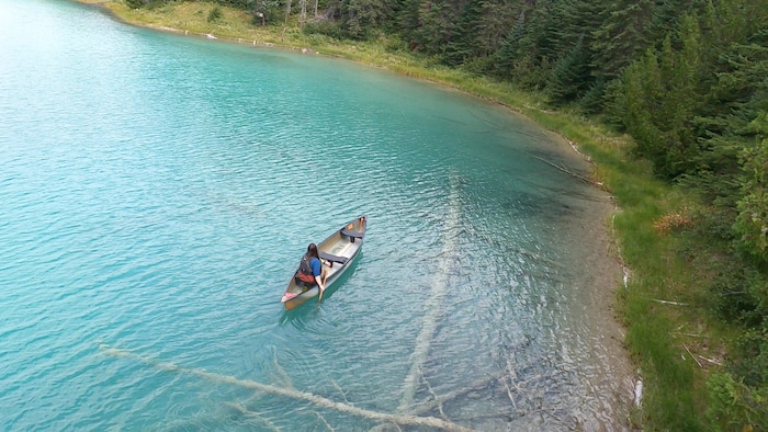 Le lac Rabbit se situe en bordure de la route 11.