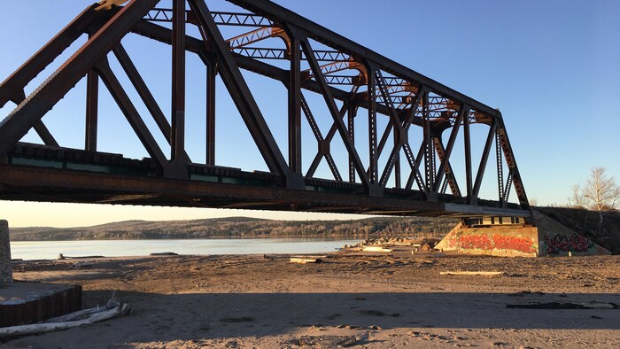 Le pont Haldimand à Gaspé.