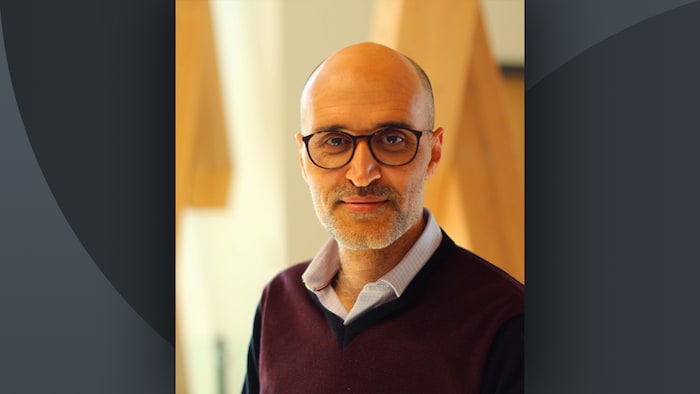 Ramzi Zarrougui prend la pose.