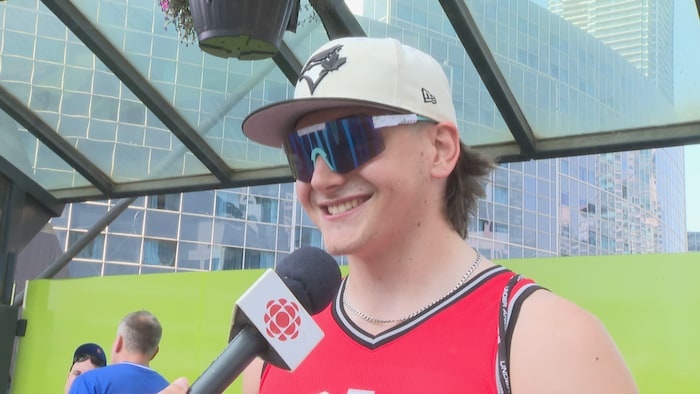 Isaac Ramey au centre ville de Toronto.