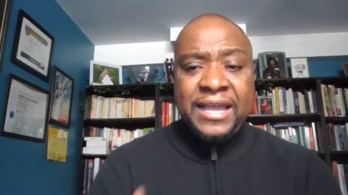 Un portrait de Serge Banyongen.