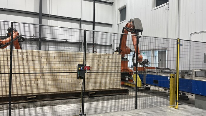 L'intérieur de l'usine de Réfraco. 