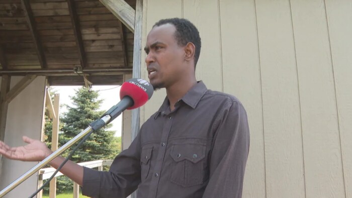 Issack Aden approached KARSI about one year ago, to begin the work of bringing his sister and her family of nine to Canada.