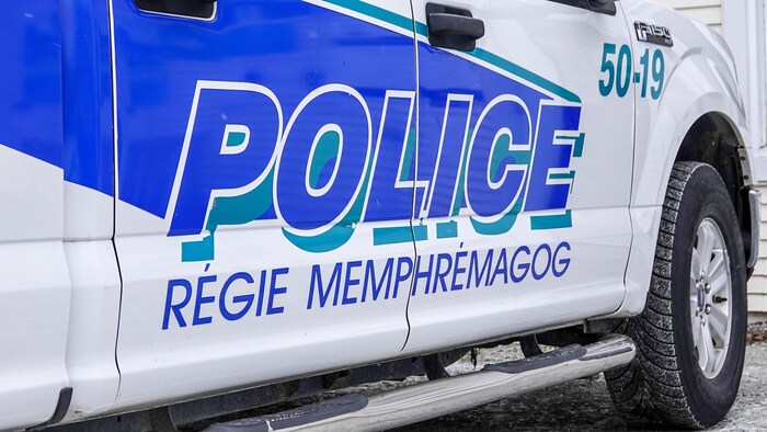 Un véhicule de la Régie de police de Memphrémagog.