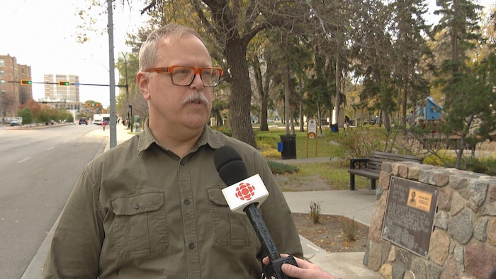 Mike Angell, professeur adjoint à l’Université de Regina.