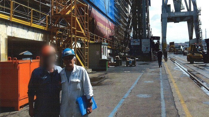 René Lebrun devant le F.-A.-Gauthier en construction.