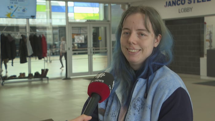 Portrait de Sylvie Taylor dans le centre communautaire de West Lincoln.