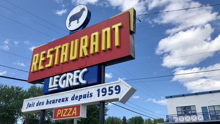 Enseigne du restaurant Le Grec situé dans le secteur Pointe-du-Lac, à Trois-Rivières.