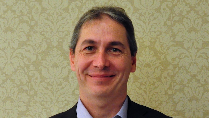 Photo portrait du professeur Richard Simon, de Polytechnique Montréal