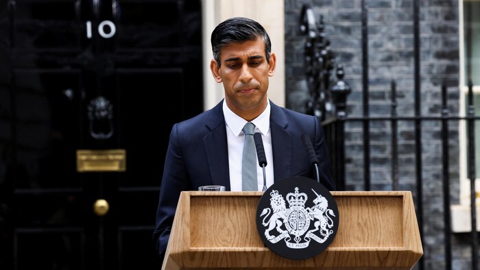 Sunak delivers his first speech as prime minister outside 10 Downing Street in central London, where he promised to earn the trust of Britons.