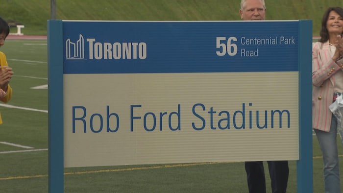 L'enseigne du stade Rob Ford.