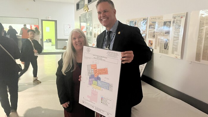 Robert Loiselle et Denise Allard au rassemblement à Saint-Laurent, le 8 mars, 2025. 
