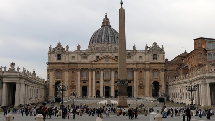 La Basílica de San Pedro de Roma, situada en el Vaticano.