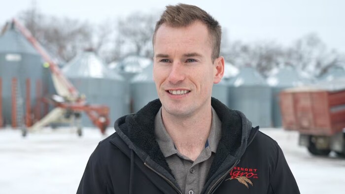 Andrew James, fermier dans la municipalité rurale de Springfield au Manitoba.