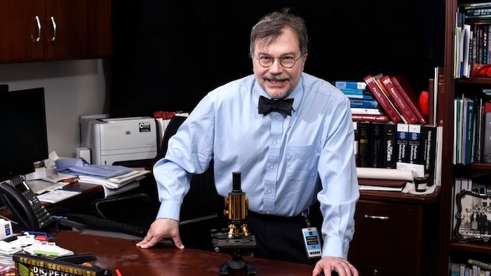Le Dr Peter Hotez, un virologue américain co-nommé pour le prix Nobel de la paix.