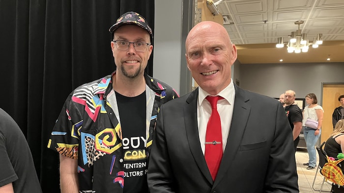 Brad Davidson et David Bateson au RouynCon, souriants.