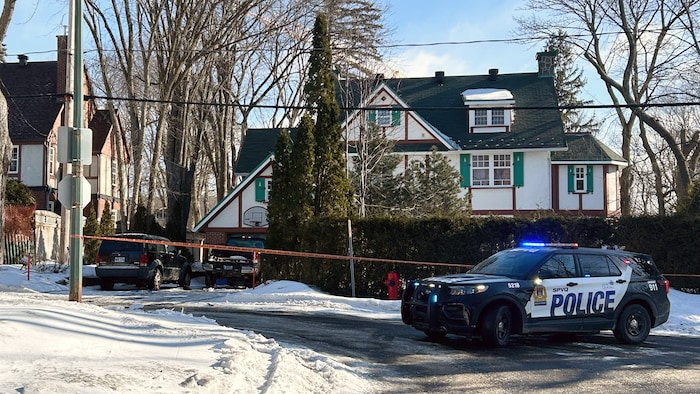 Une femme a été retrouvée au sol, inconsciente, mercredi matin.