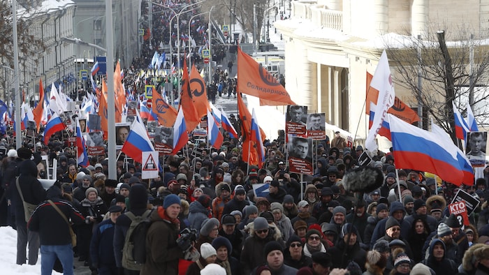 Des Milliers De Manifestants à Moscou En Mémoire De L’opposant ...